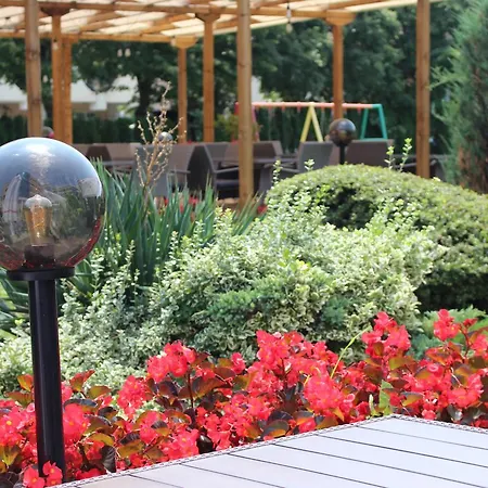 Marina Club 4* ポモリエ