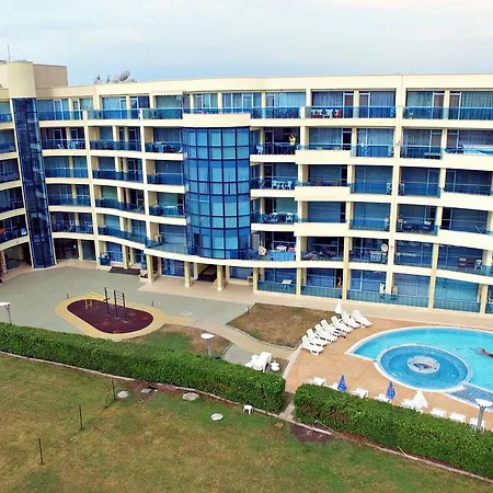 מלון דירות Marina Club פומורי