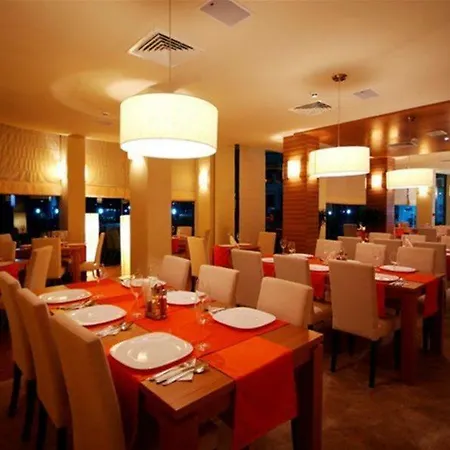 מלון דירות Marina Club