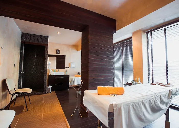 Marina Club Apartmanhotel 4*