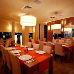 Marina Club