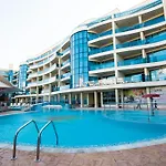 Marina Club 아파트호텔 포마리