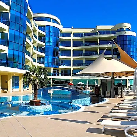 Marina Club 4*