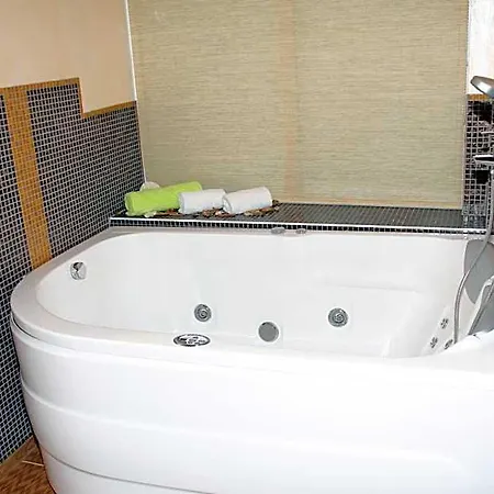 Marina Club 4*