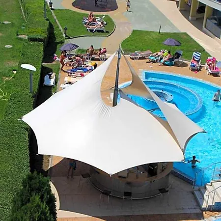 Marina Club מלון דירות