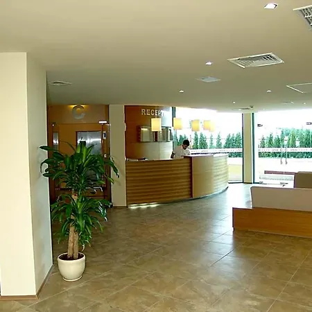 Marina Club מלון דירות פומורי