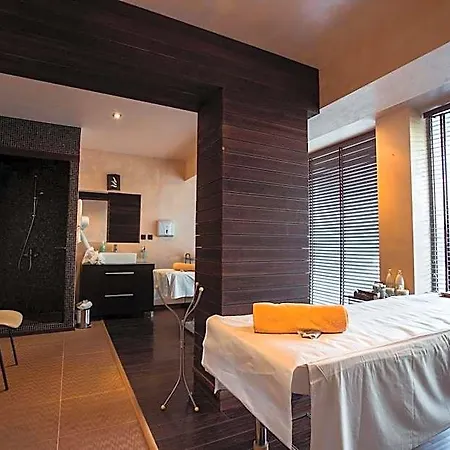 Marina Club 4*