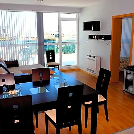 Marina Club מלון דירות