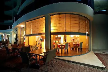 Lägenhetshotell Marina Club 4*
