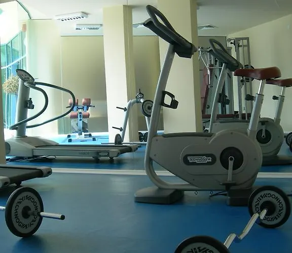 Ξενοδοχείο με διαμερίσματα Marina Club Πομόριε