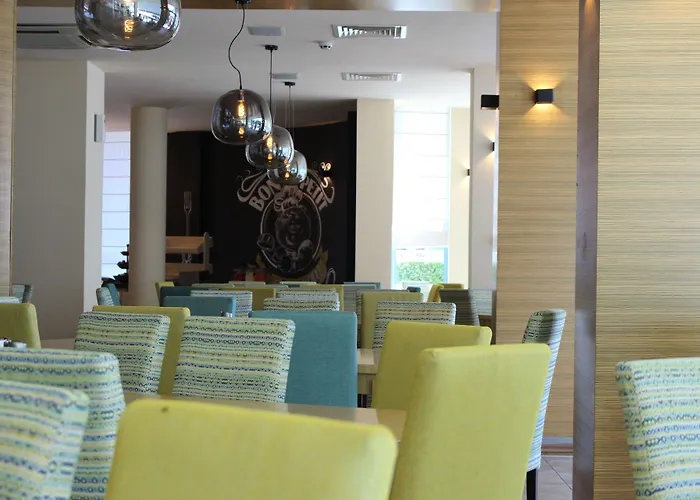 Marina Club 4* Πομόριε