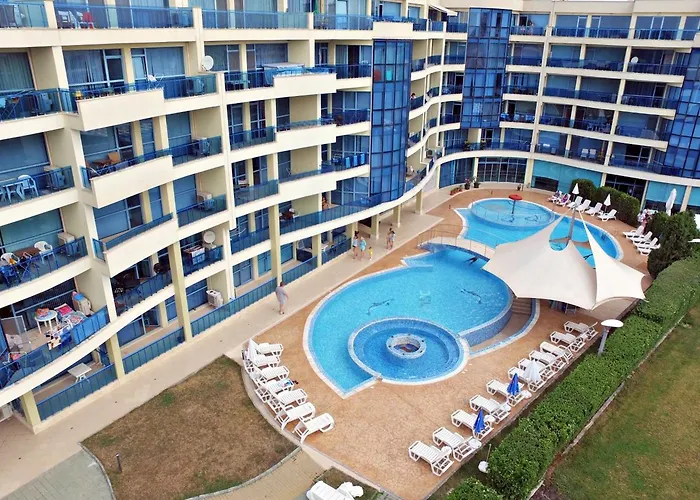 Marina Club 4*