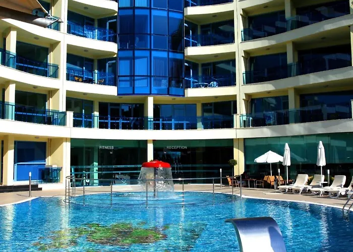 Marina Club Ξενοδοχείο με διαμερίσματα 4*