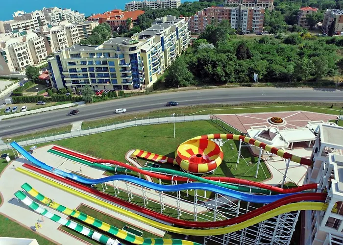 Marina Club