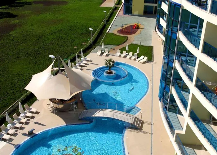 Ξενοδοχείο με διαμερίσματα Marina Club Πομόριε