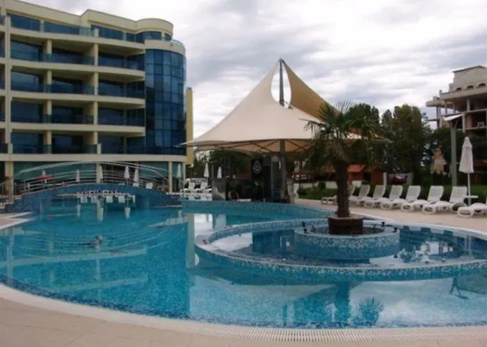 Ξενοδοχείο με διαμερίσματα Marina Club Πομόριε